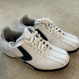 Callaway golfing shoes 6/6.5